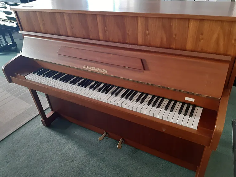 Alexander_Herrmann_Piano